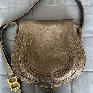 AUTHENTIC Chloé
Medium Marcie Leather Saddle Bag